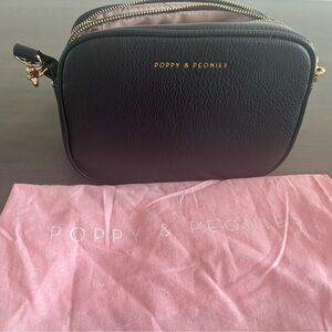 Poppy & Peonies 24/7 Crossbody Black